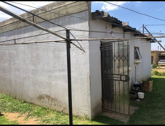 2 BEDROOM HOUSE FOR SALE IN LANGAVILLE